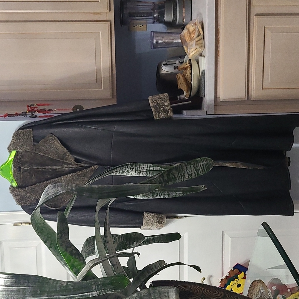 Ladies shearing long coat - Picture 4 of 7